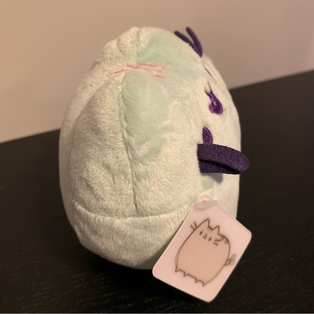 Pusheen the Cat Mint Green Pastel Heart Mini Plush - Picture 4 of 6